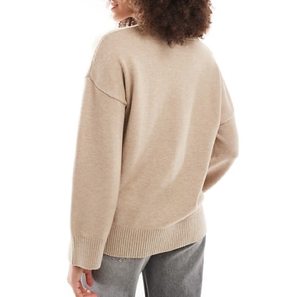 Cotton On Lux Crew Pullover, Bow Intarsia, Size Medium, NWT - Picture 3 of 16